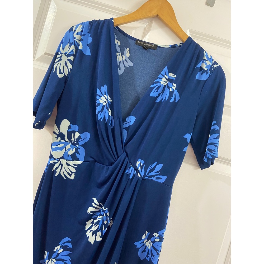 Banana Republic Blue Floral Faux Wrap VNeck Twist Front Jersey Dress S coquette